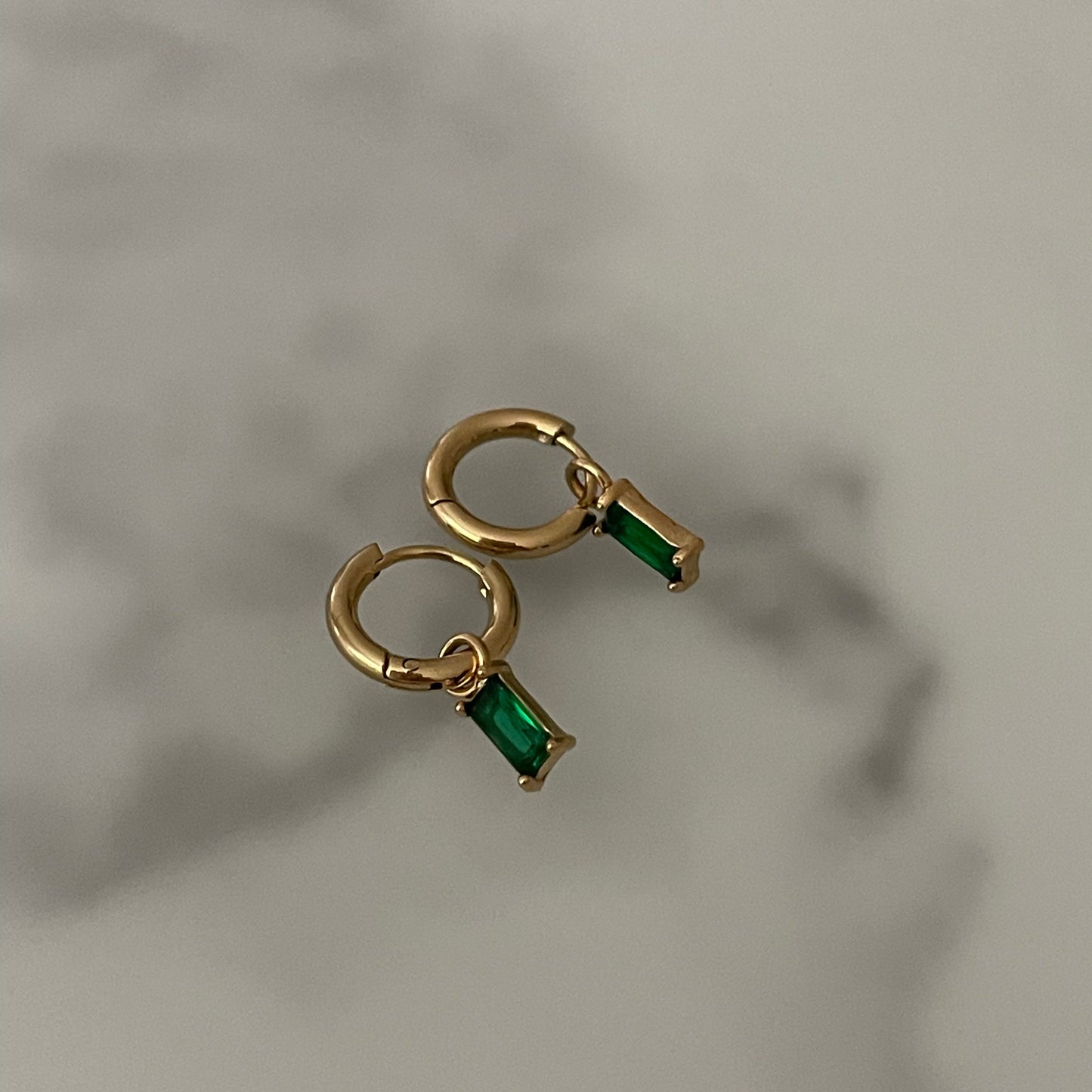 EMERALD OHRRING