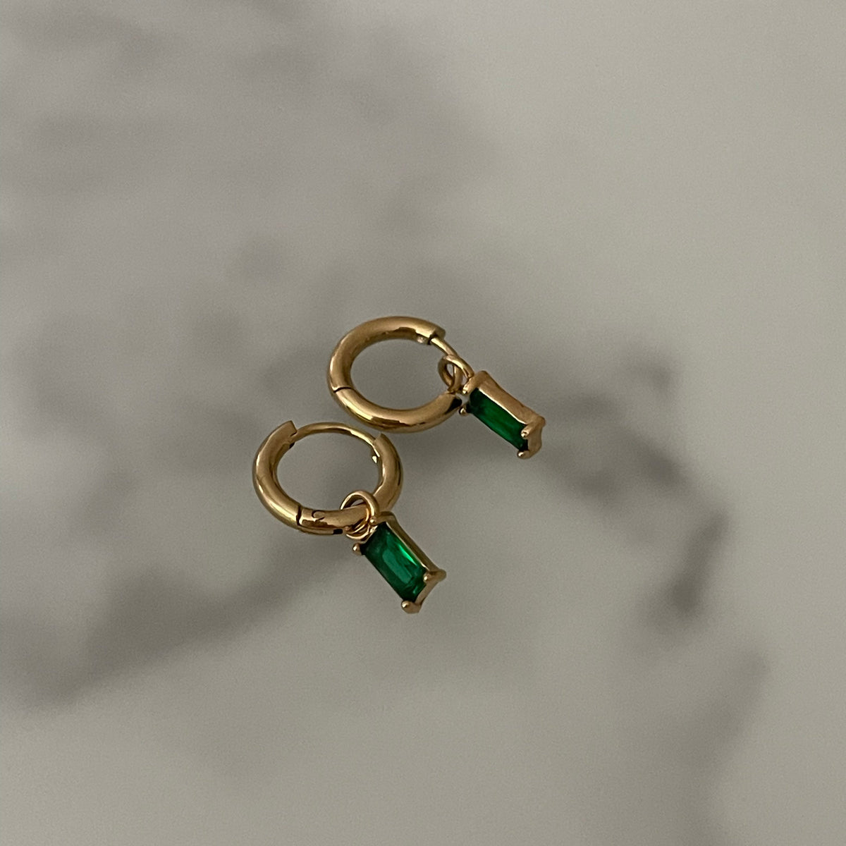 EMERALD OHRRING