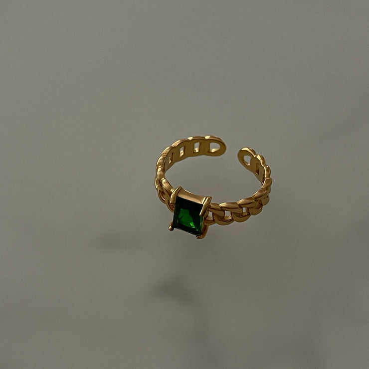 EMERALD RING GOLD